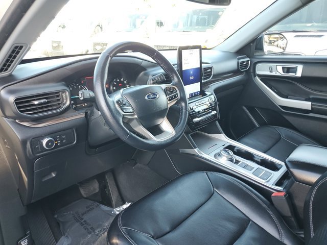 Certified 2022 Ford Explorer Limited w/ Equipment Group 301A image 16