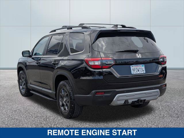Used 2024 Honda Pilot TrailSport image 3