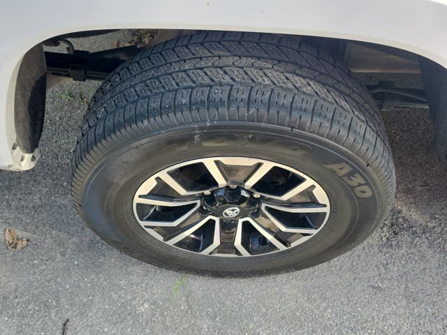 Used 2021 Toyota Tacoma TRD Sport RWD image 4