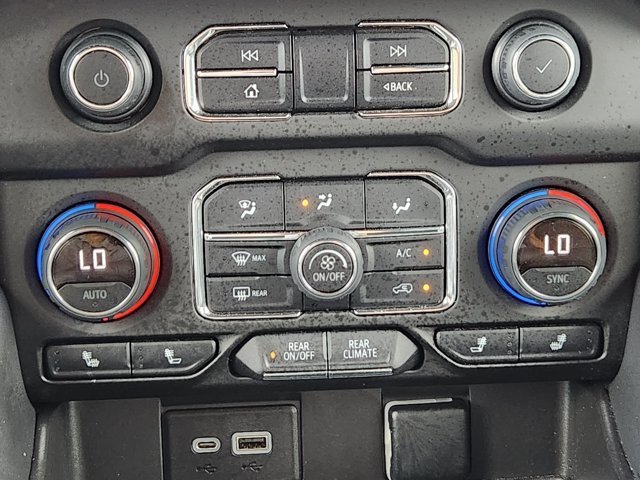 Used 2022 Chevrolet Suburban RST AWD/4WD image 20
