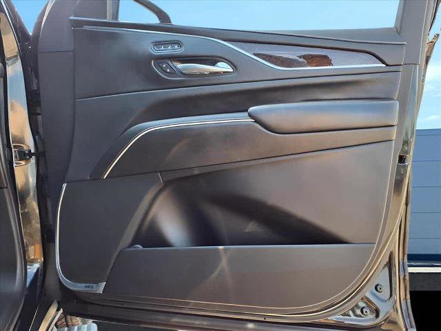 Used 2021 Cadillac Escalade Sport Platinum image 10