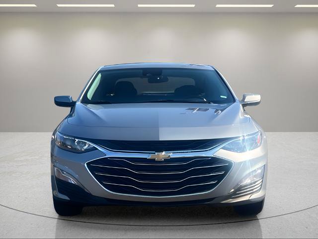 Used 2024 Chevrolet Malibu LT FWD image 2