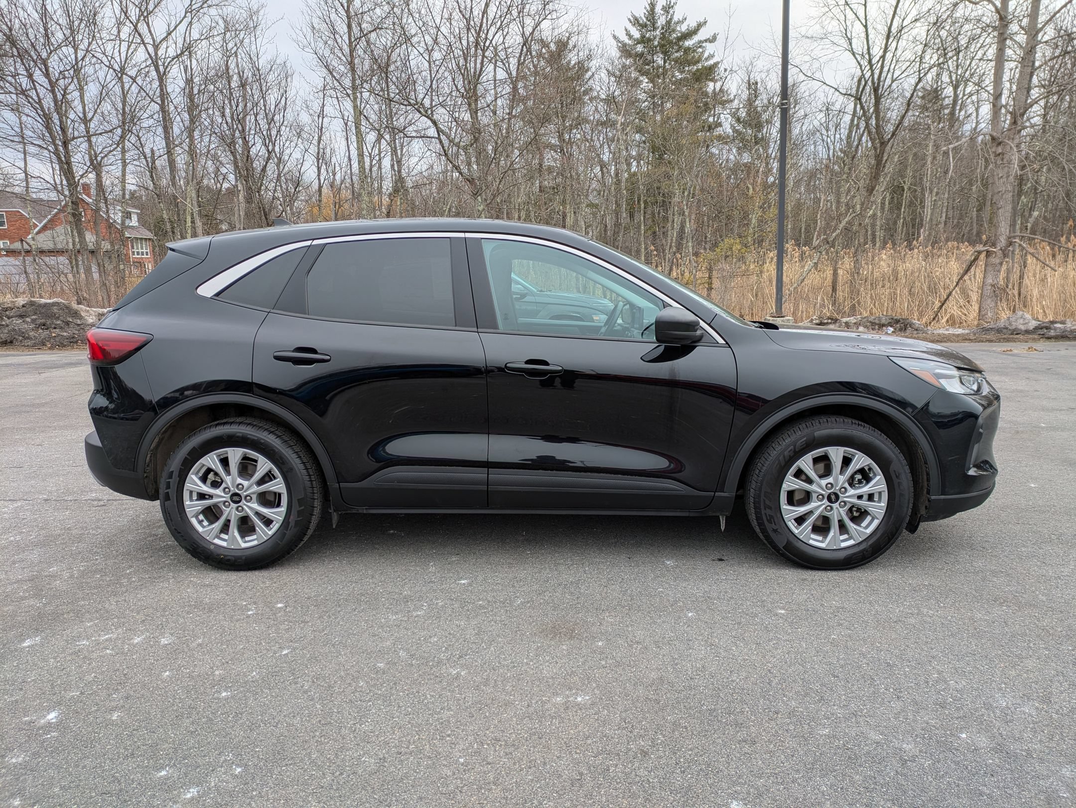 Certified 2024 Ford Escape Active FWD image 2
