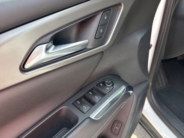 Used 2025 Chevrolet Traverse LT image 25