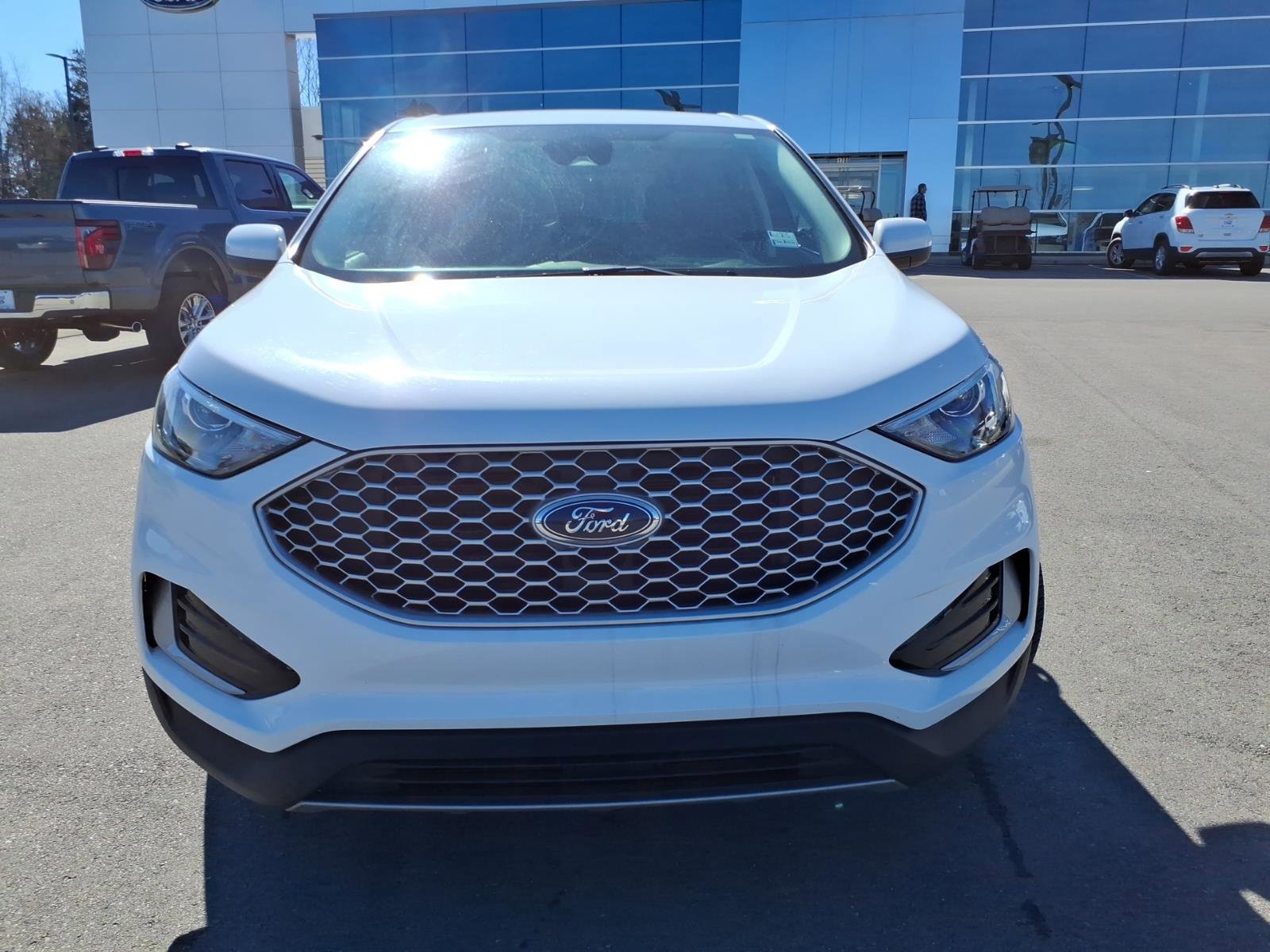 Certified 2024 Ford Edge SEL image 8