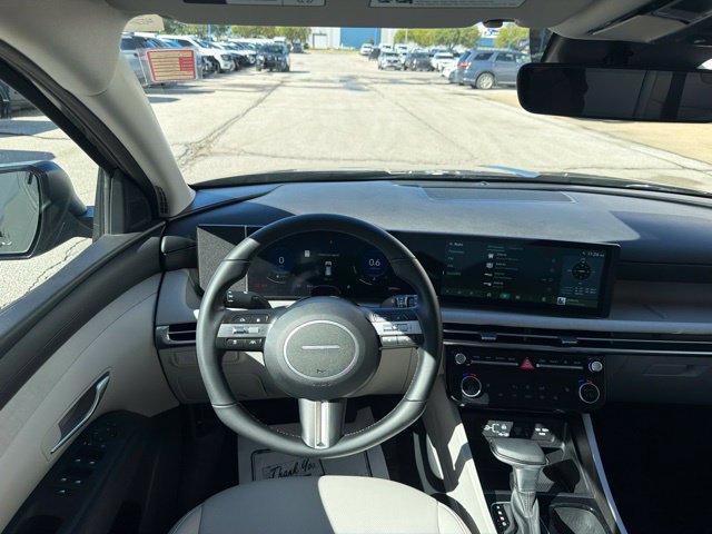 Used 2025 Hyundai Tucson SEL AWD/4WD image 18