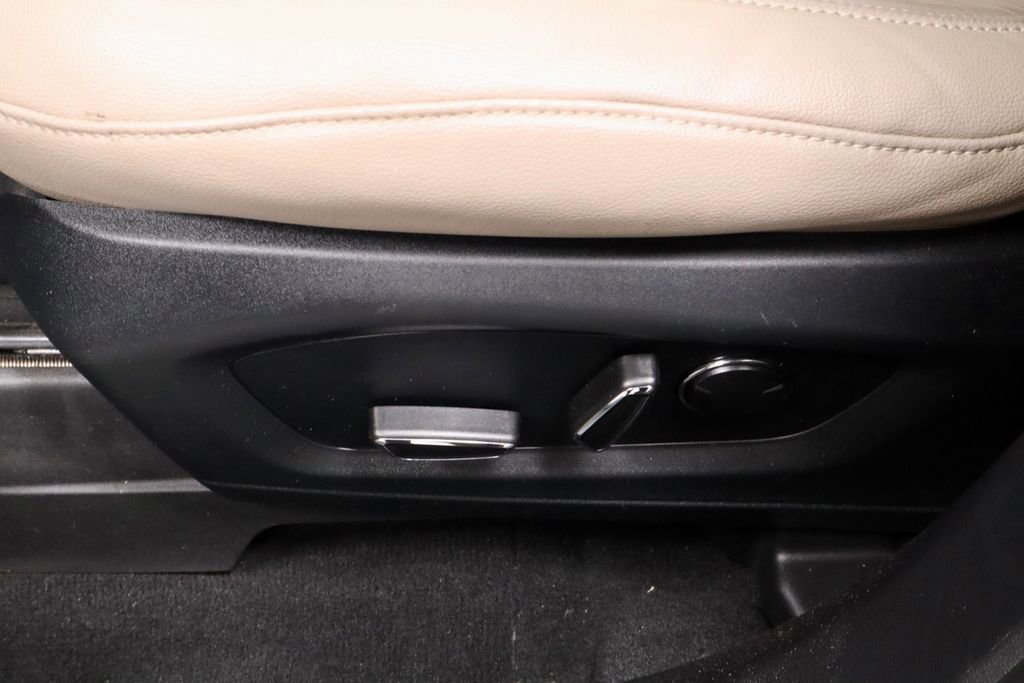 Certified 2020 Ford Explorer Limited w/ Class III Trailer Tow Package AWD/4WD image 24