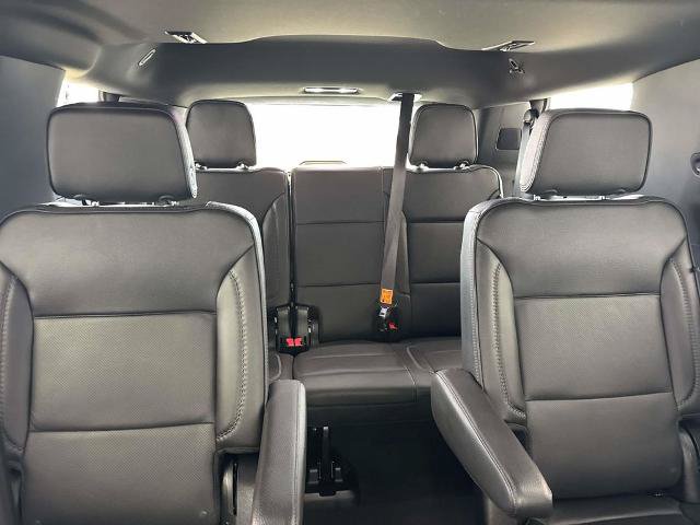 Used 2023 GMC Yukon Denali w/ Denali Reserve Package RWD image 13