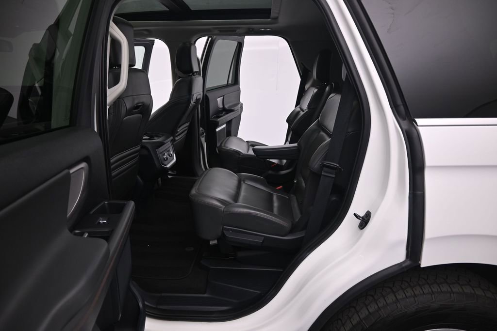 Certified 2025 Ford Expedition Active AWD/4WD image 21