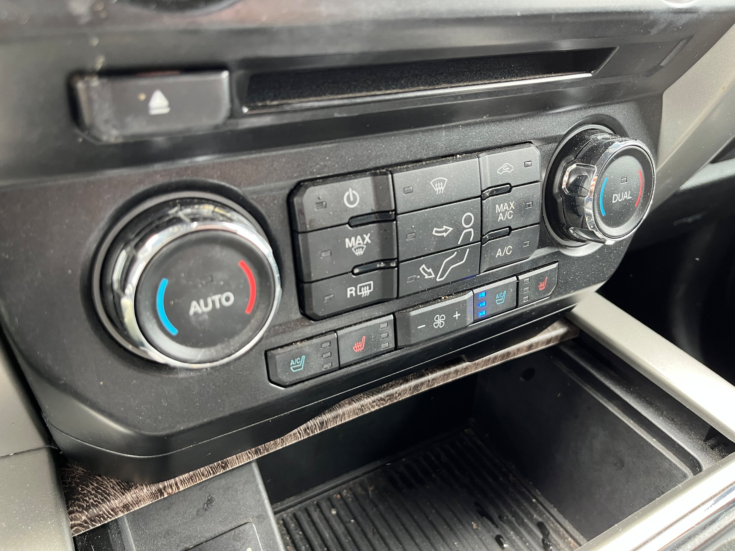 Certified 2018 Ford F250 Lariat w/ Lariat Ultimate Package AWD/4WD image 16