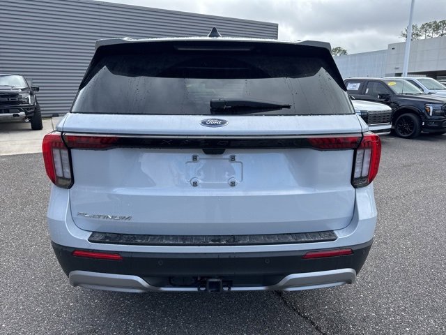 Certified 2025 Ford Explorer Platinum image 4