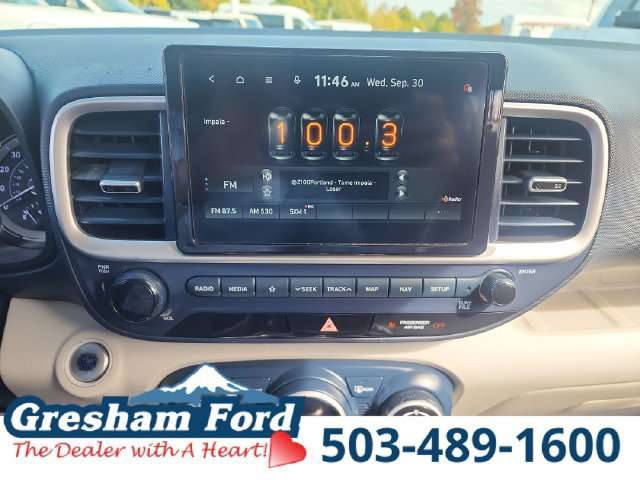 Used 2021 Hyundai Venue FWD image 25