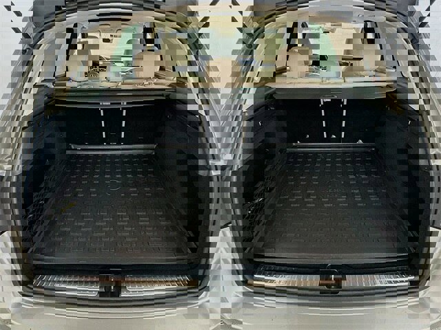 Used 2020 Mercedes-Benz GLC 300 4MATIC image 24