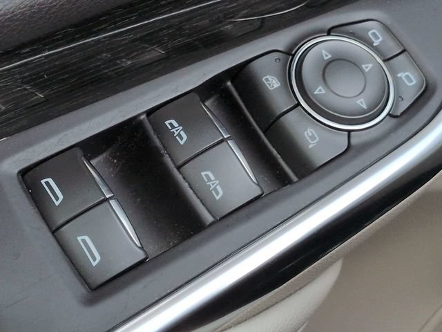 Used 2019 Cadillac XT4 Premium Luxury FWD image 23