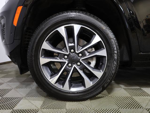 Used 2024 Jeep Grand Cherokee L Overland w/ Luxury Tech Group IV image 29