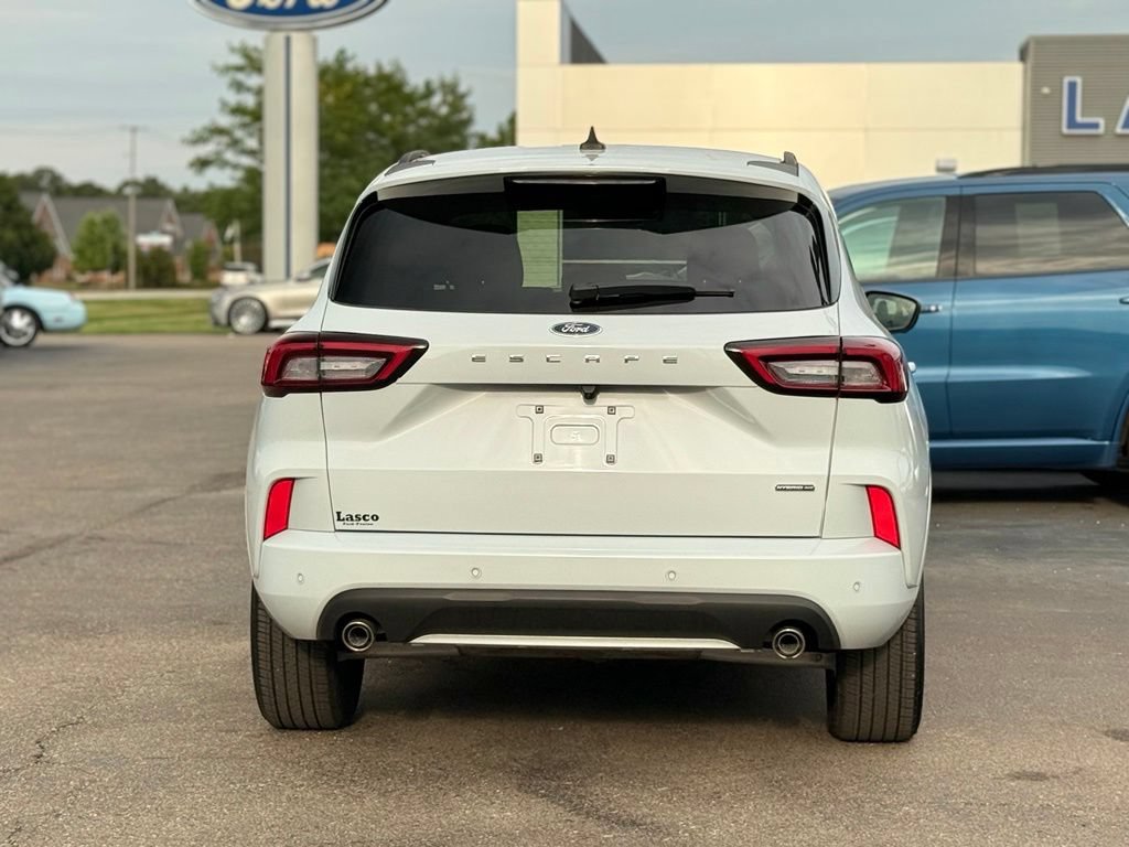 Certified 2025 Ford Escape ST-Line Elite w/ Premium Technology Package AWD/4WD image 32