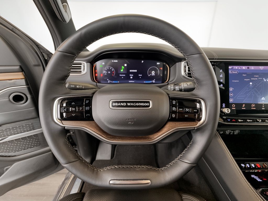Used 2023 Jeep Grand Wagoneer L 4WD image 10