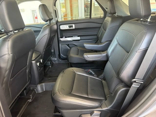 Certified 2024 Ford Explorer Limited w/ Limited Technology Package AWD/4WD image 18