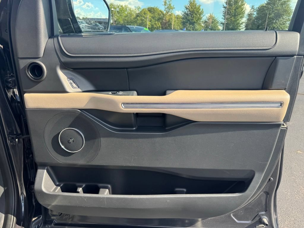 Certified 2024 Ford Expedition Limited AWD/4WD image 16