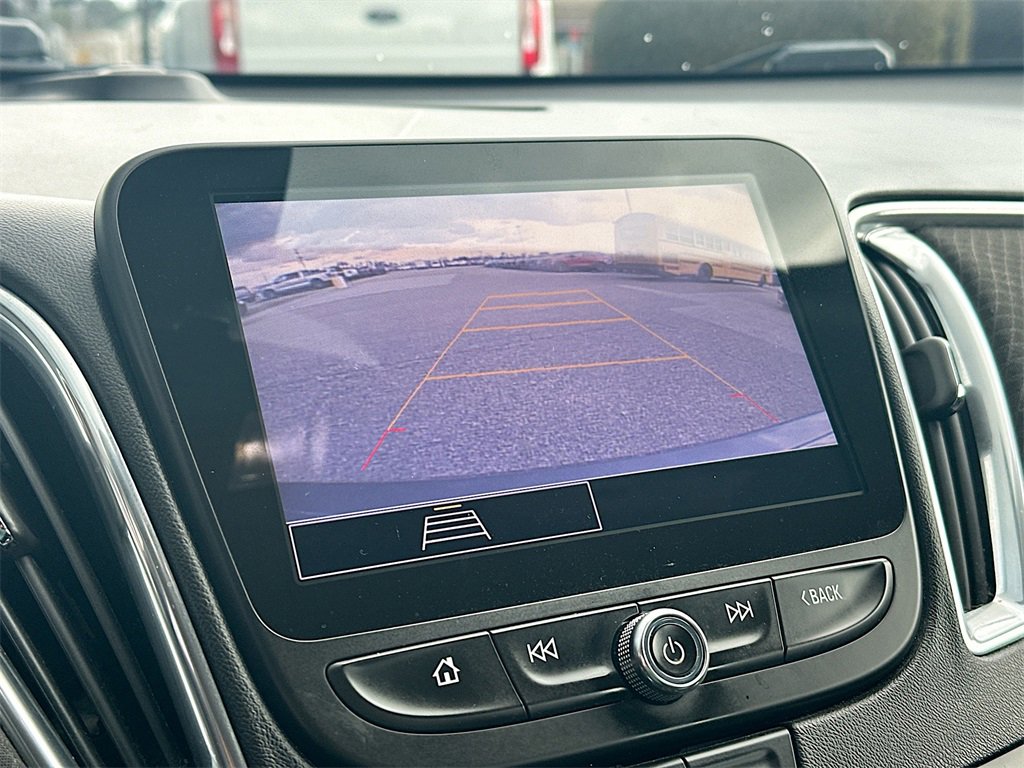 Used 2021 Chevrolet Malibu LT image 23