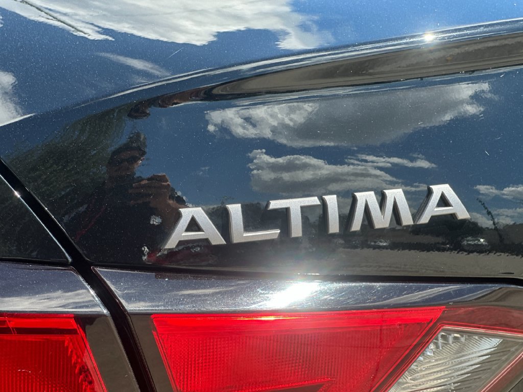 Used 2025 Nissan Altima 2.5 SV FWD image 26