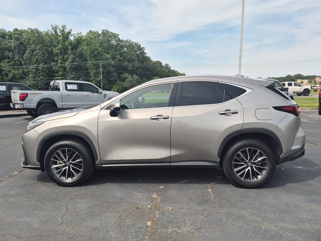 Used 2024 Lexus NX 250 FWD w/ Towing Package (2000 Lbs) image 7
