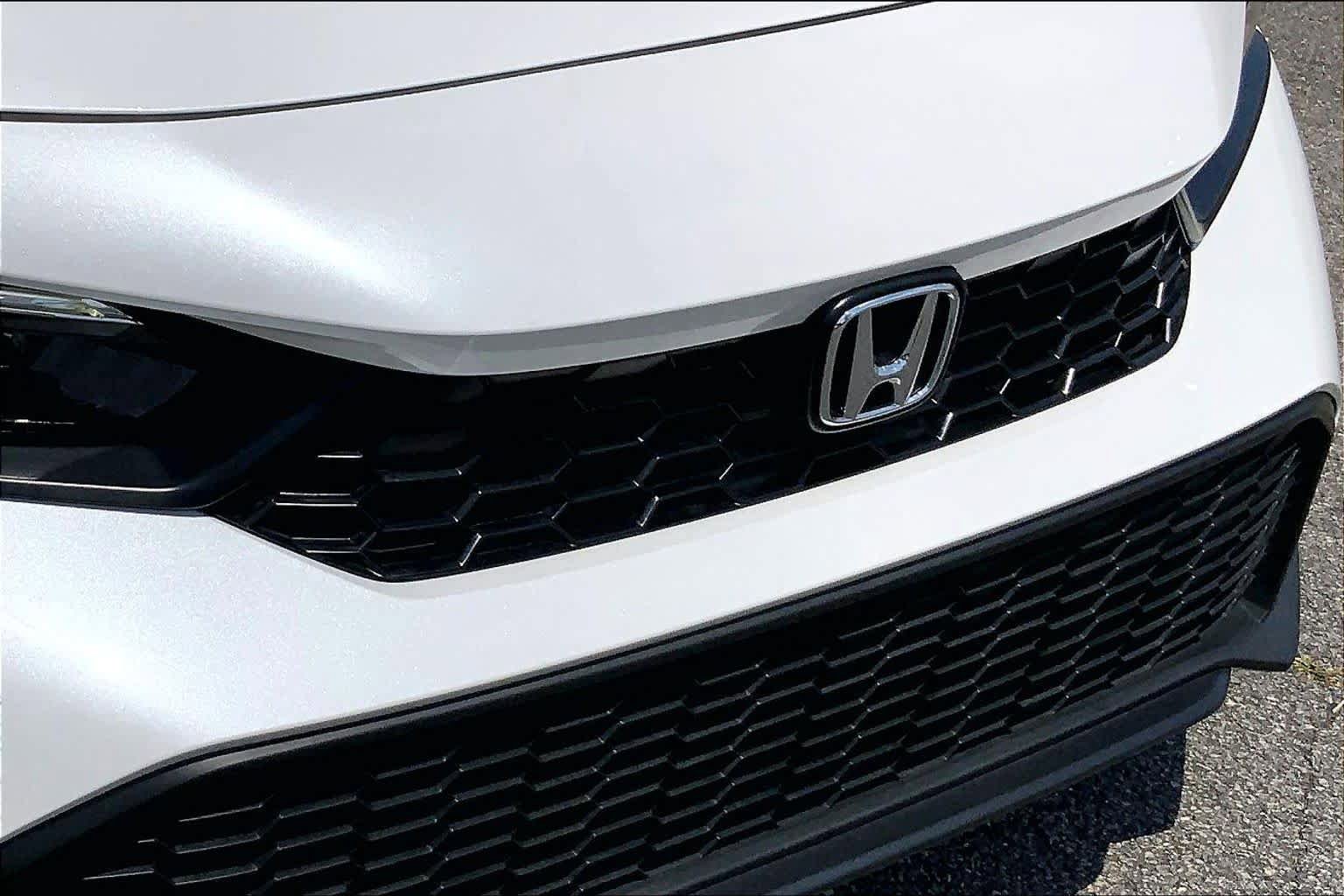 Used 2025 Honda Civic Sport image 29