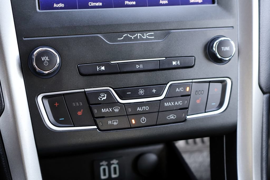 Certified 2020 Ford Fusion SEL FWD image 32