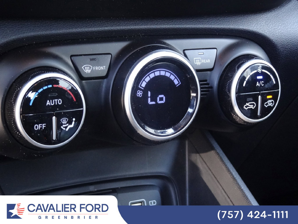 Used 2022 Hyundai Venue SEL FWD image 25