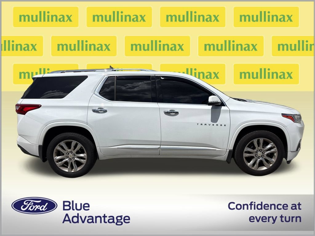 Used 2020 Chevrolet Traverse High Country w/ LPO, Cargo Package FWD image 2