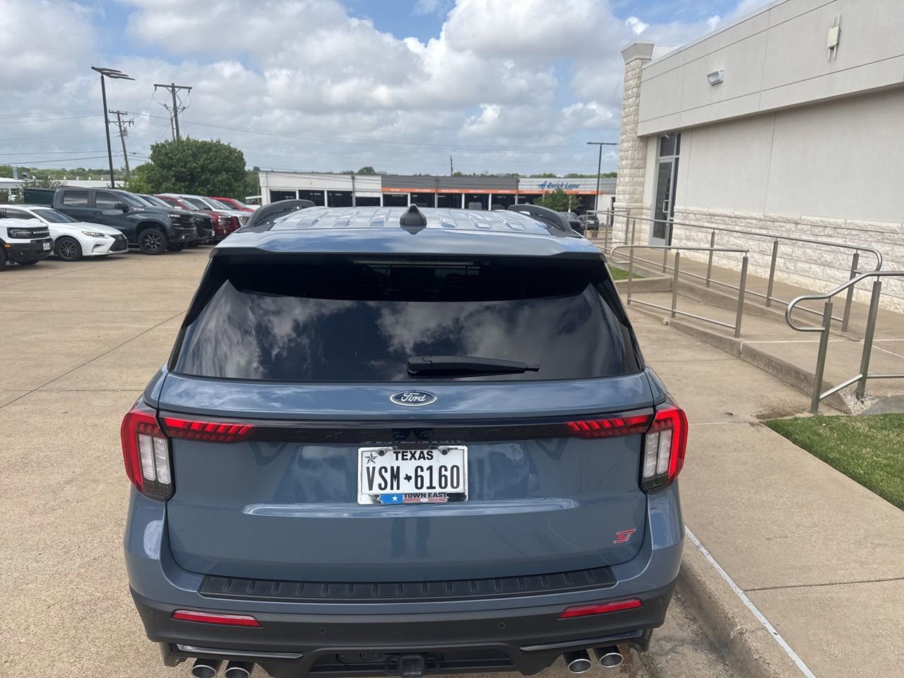 Certified 2025 Ford Explorer ST image 3