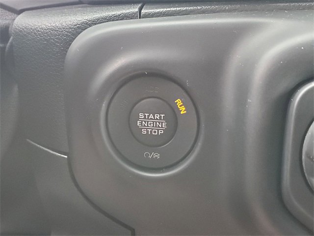 Used 2020 Jeep Wrangler Unlimited Sahara image 13