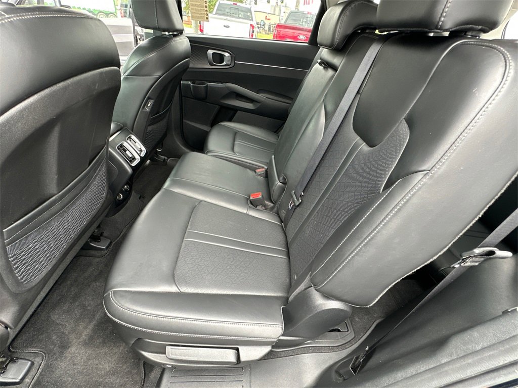 Used 2023 Kia Sorento S w/ Panoramic Sunroof Package image 20