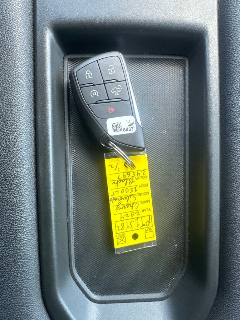 Used 2024 Chevrolet Silverado 1500 LT AWD/4WD image 12