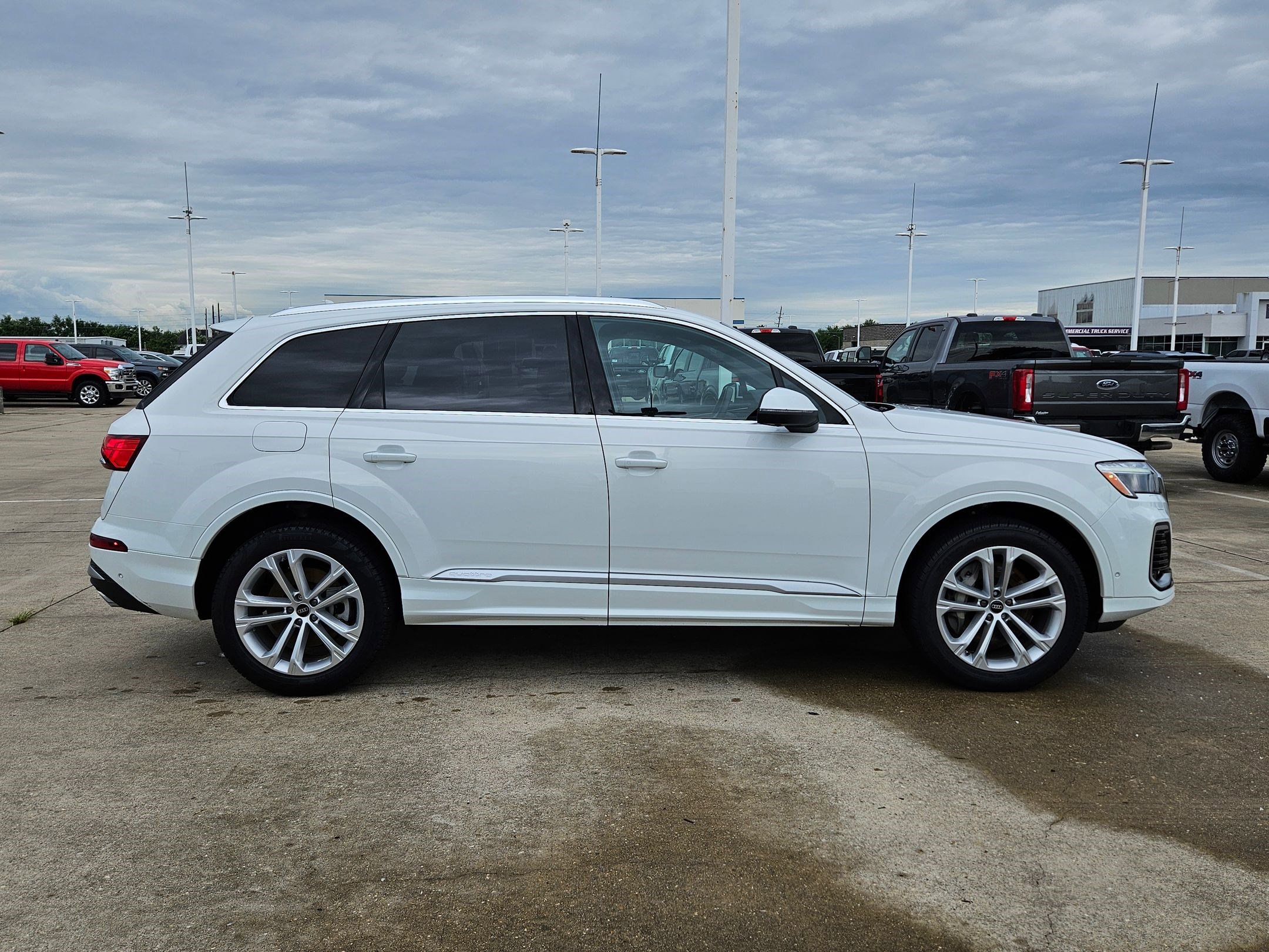 Used 2025 Audi Q7 3.0T Premium Plus AWD/4WD image 2