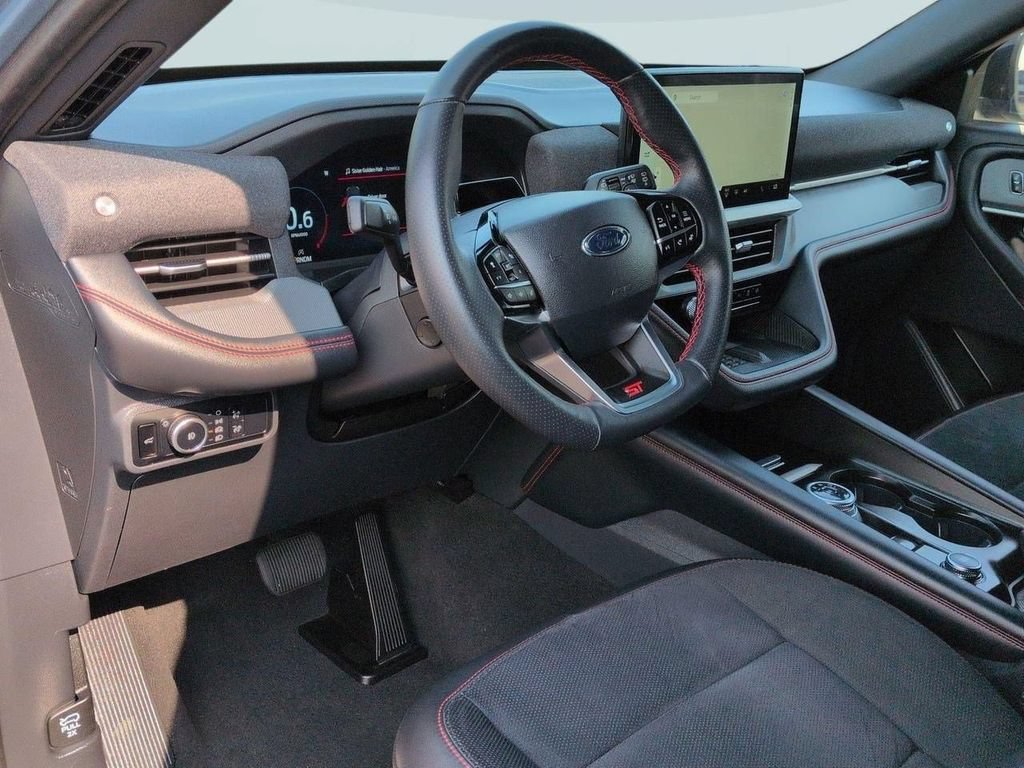 Certified 2025 Ford Explorer ST AWD/4WD image 12