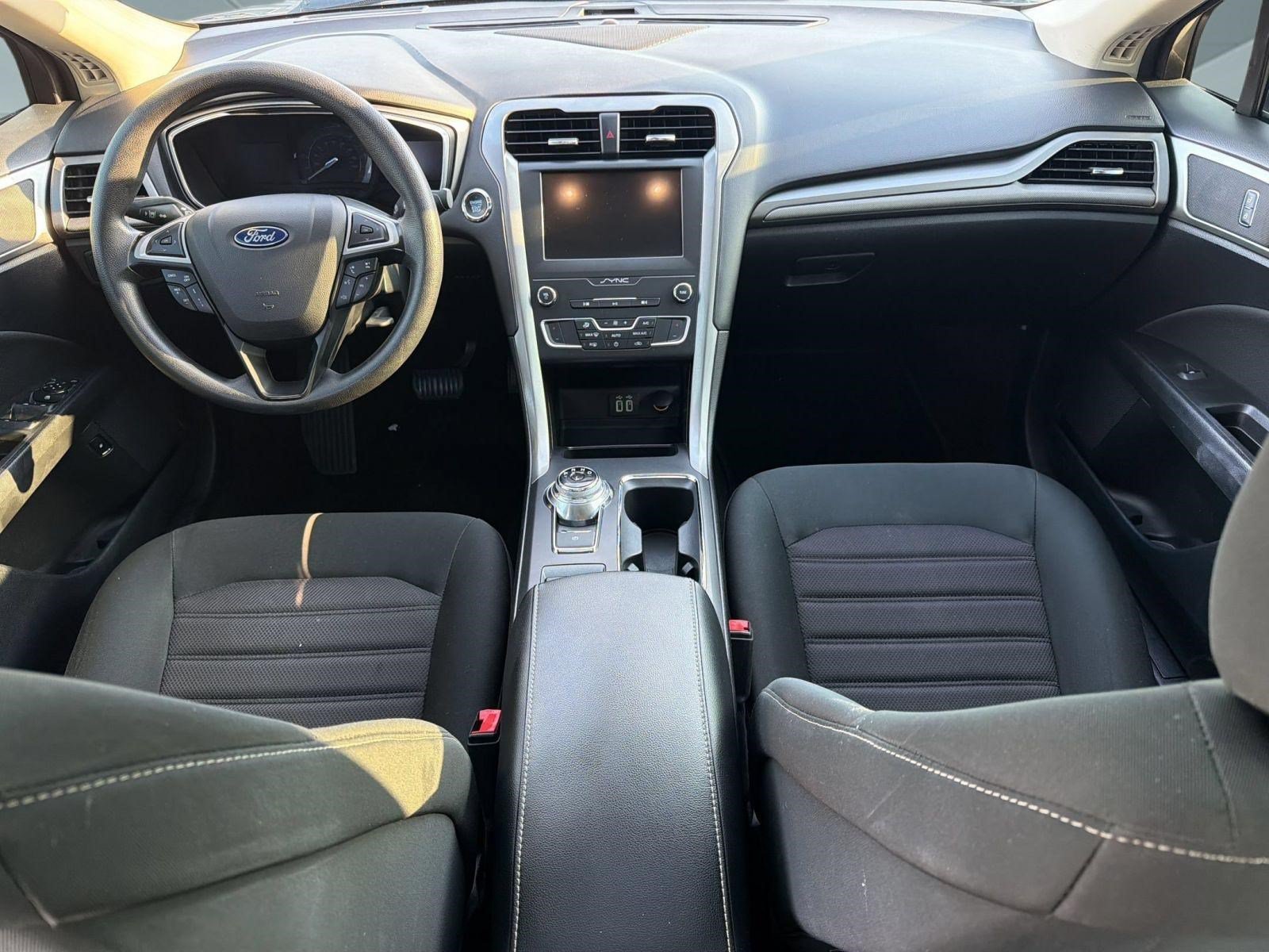 Certified 2020 Ford Fusion SE FWD image 17