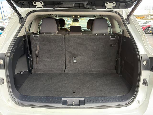 Used 2023 Toyota Highlander LE image 14