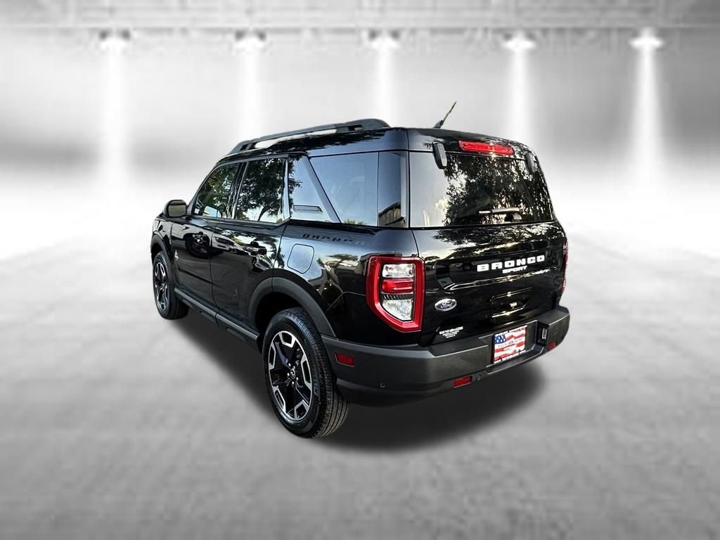 Certified 2024 Ford Bronco Sport Outer Banks w/ Tech Package AWD/4WD image 7