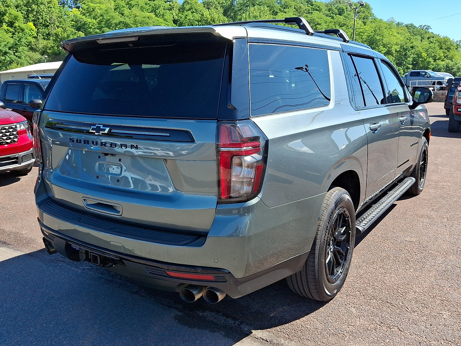 Used 2024 Chevrolet Suburban Z71 w/ Off-Road Capability Package AWD/4WD image 10