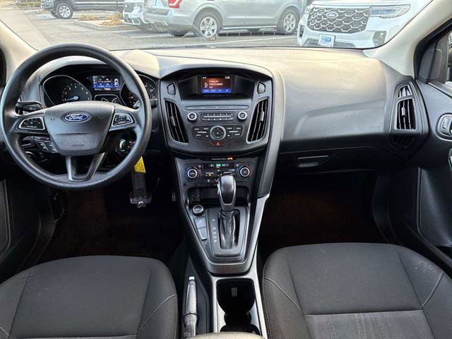 Certified 2018 Ford Focus SE w/ SE Appearance Package image 16