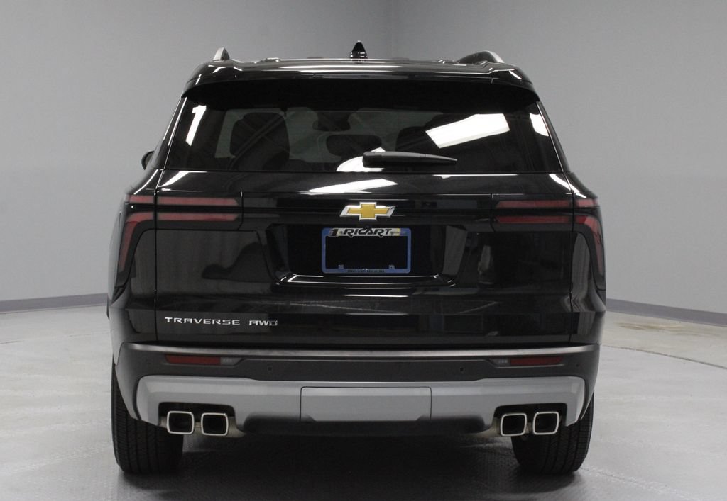 Used 2025 Chevrolet Traverse LT AWD/4WD image 10