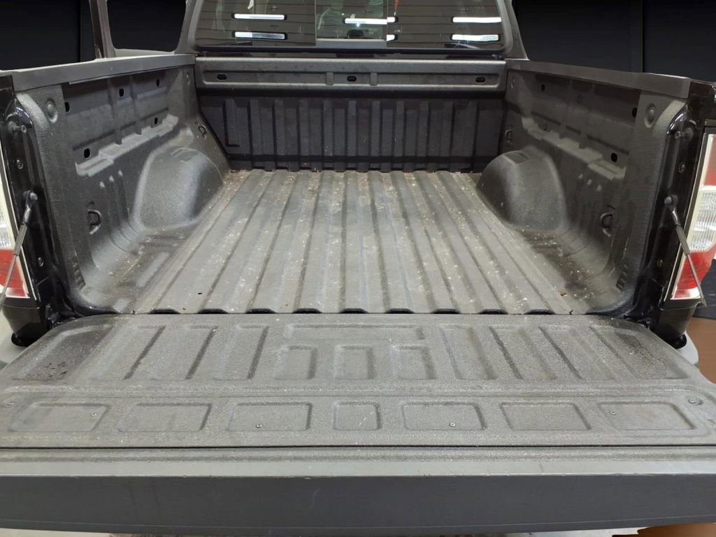 Used 2022 GMC Canyon AT4 w/ Driver Alert Package AWD/4WD image 13