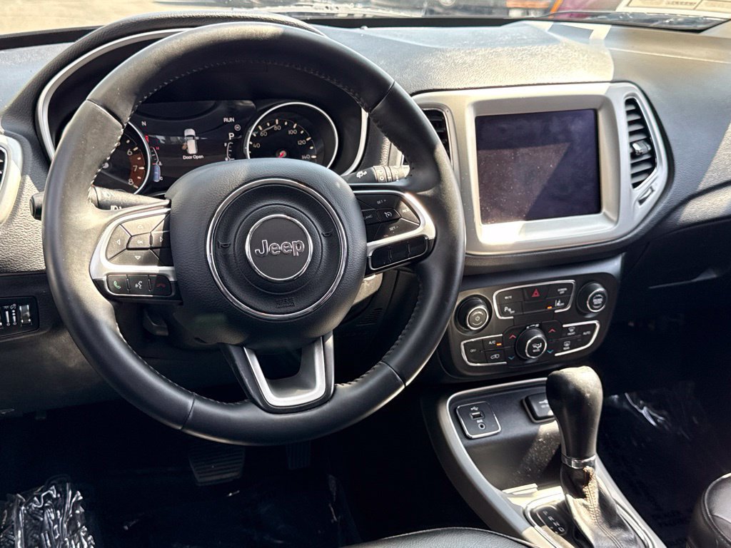 Used 2018 Jeep Compass Latitude w/ Popular Equipment Group FWD image 31