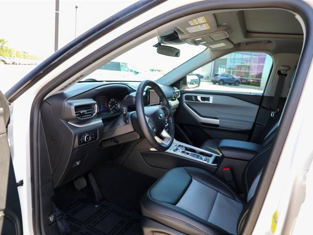 Certified 2024 Ford Explorer XLT w/ XLT Sport Appearance Package AWD/4WD image 23
