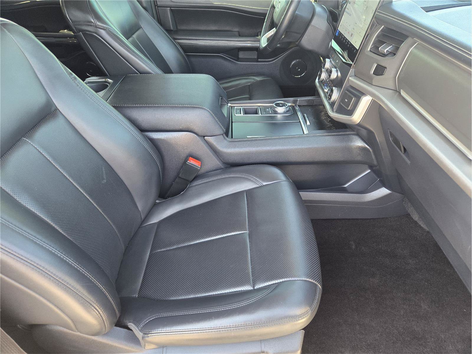 Certified 2022 Ford Expedition XLT RWD image 13