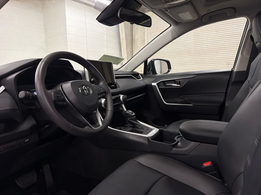 Used 2025 Toyota RAV4 XLE Premium FWD image 6