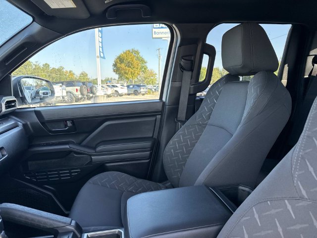 Used 2026 Toyota Tacoma SR5 AWD/4WD image 15