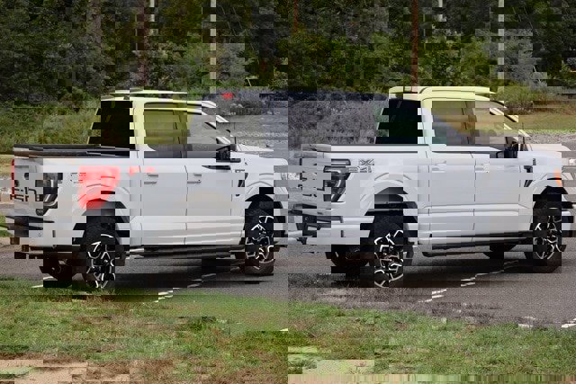 Certified 2022 Ford F150 XLT w/ Equipment Group 302A High image 4