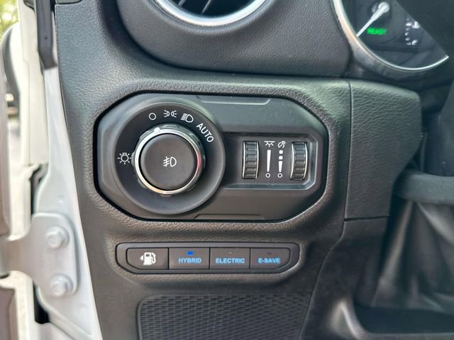 Used 2022 Jeep Wrangler Unlimited Sahara w/ Cold Weather Group AWD/4WD image 20